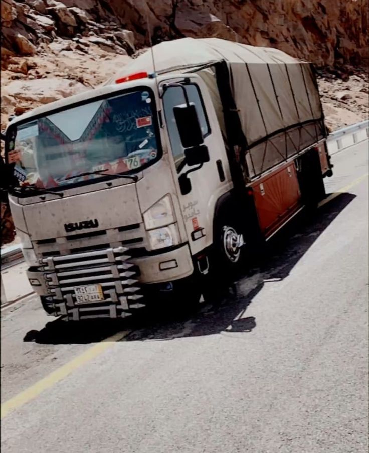 شركة نقل عفش بالرياض بخدمة سريعة وأسعار مناسبة