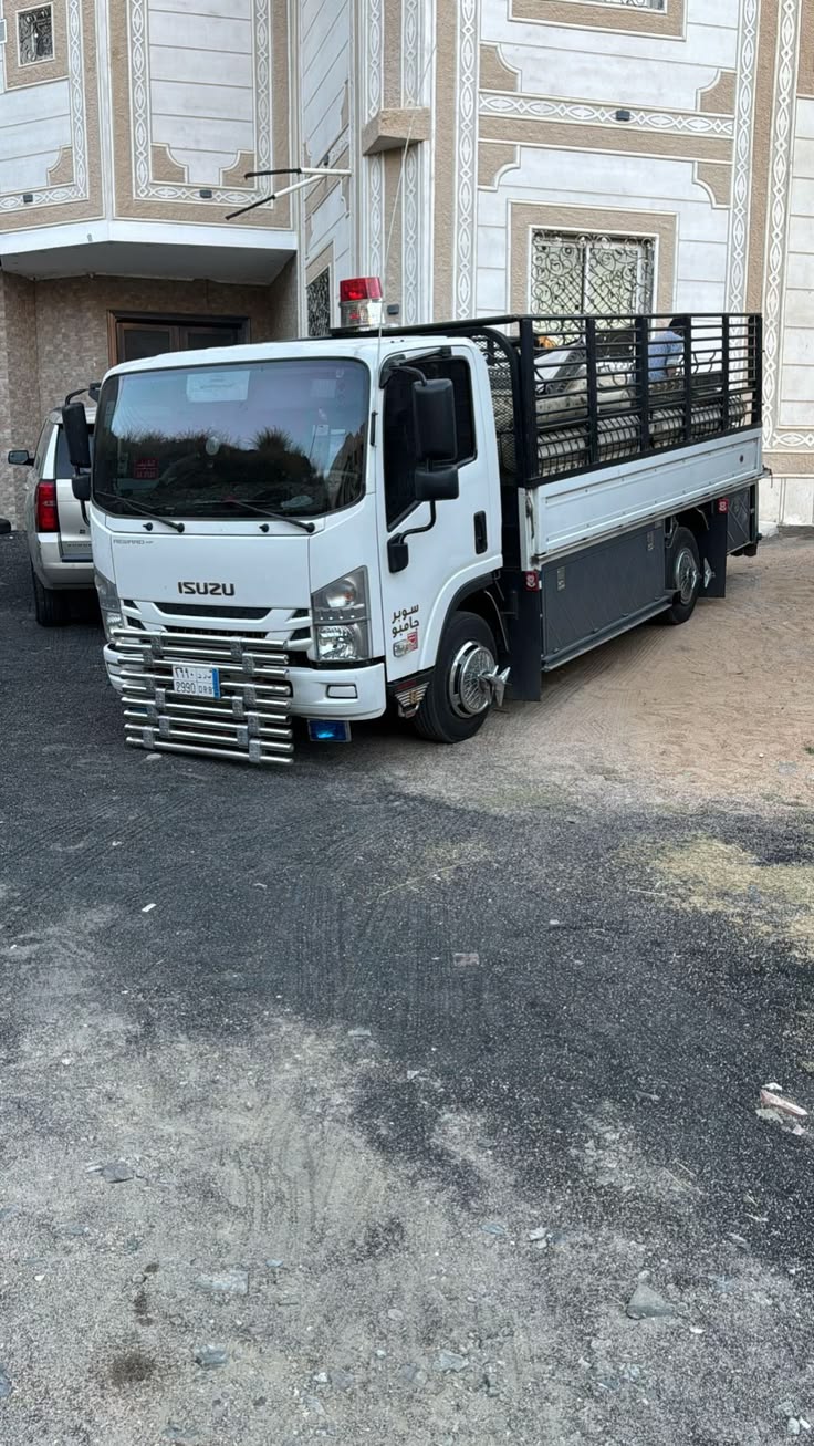 أفضل شركة نقل عفش بالرياض بخدمات فك وتركيب وتغليف احترافية