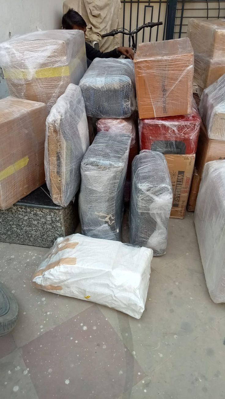 طريقة تغليف الأثاث والأجهزة قبل نقل العفش خطوة بخطوة